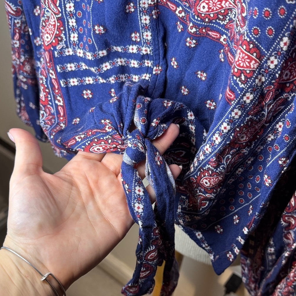 Wrangler Navy and Red Patterned Blouse - Picture 4 of 4